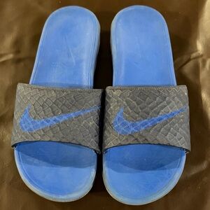 Mens Nike slides size 11 blue